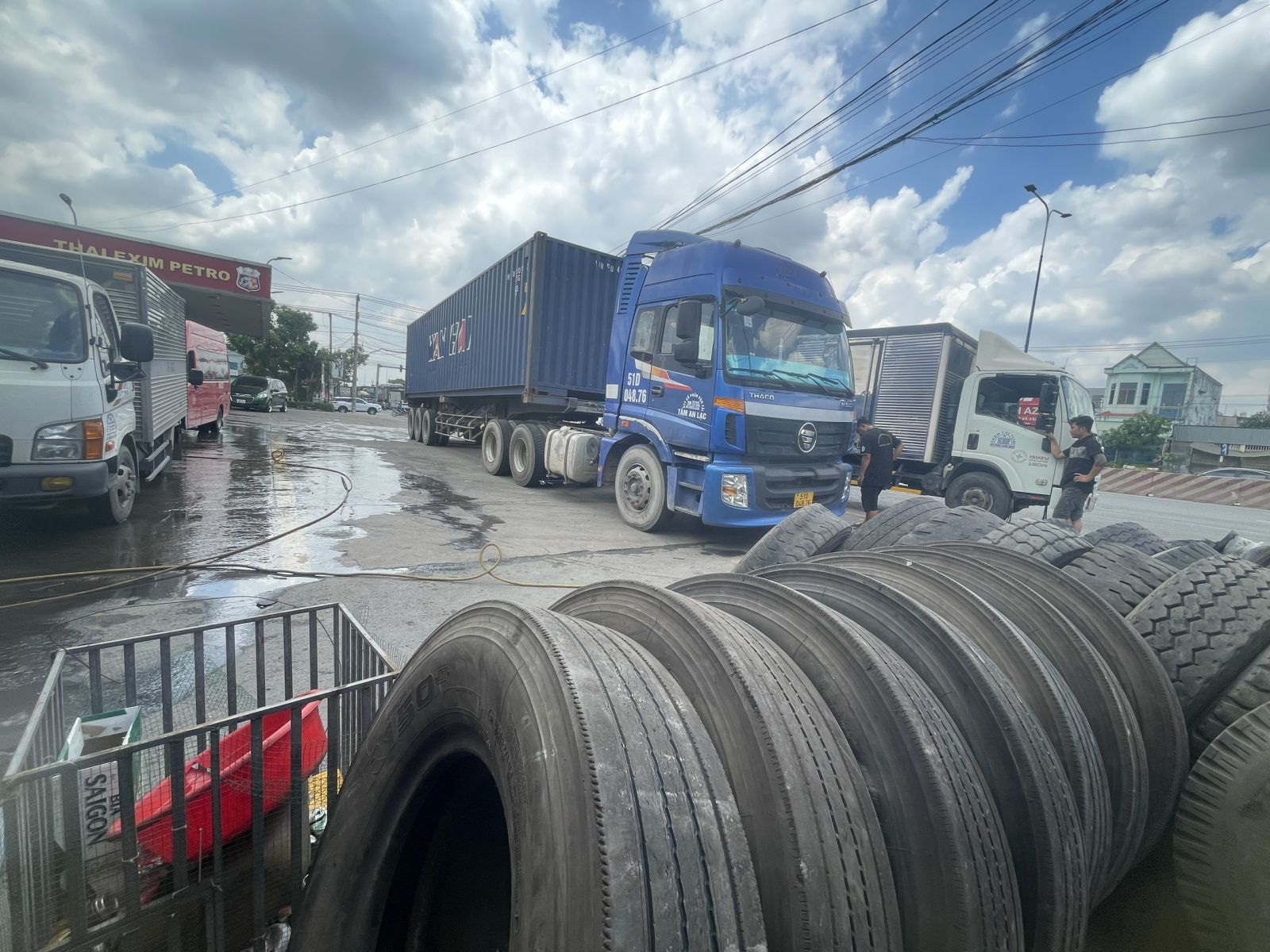 LỐP XE Ô TÔ CÓ BỊ NỔ KHÔNG? VÌ SAO LỐP BỊ NỔ.